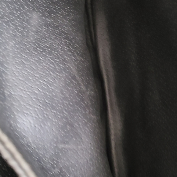 GUC Bally Crossbody - Picture 10 of 12